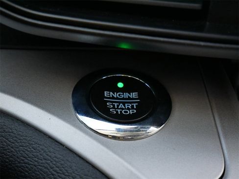 Certified 2021 Ford Explorer XLT w/ Class III Trailer Tow Package image 25