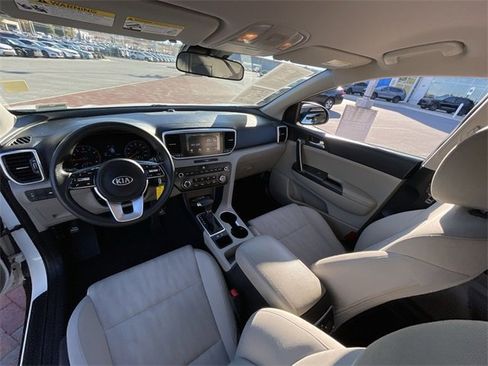 Used 2020 Kia Sportage LX image 21