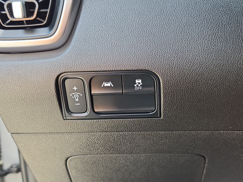 Used 2023 Kia Sorento S AWD/4WD image 27