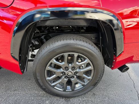 Used 2025 Toyota Tundra Platinum AWD/4WD image 42