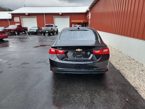 Used 2017 Chevrolet Malibu LT w/ Driver Confidence Package image 4