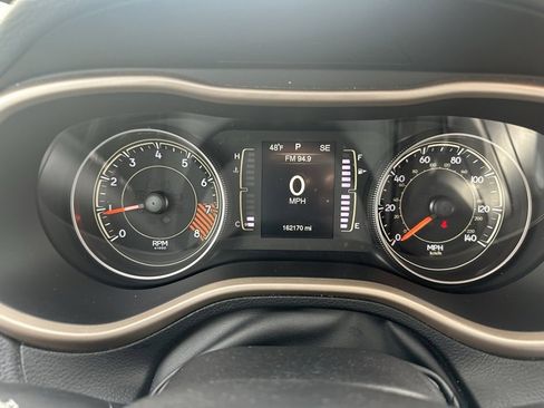 Used 2015 Jeep Cherokee Latitude w/ Comfort/Convenience Group image 13