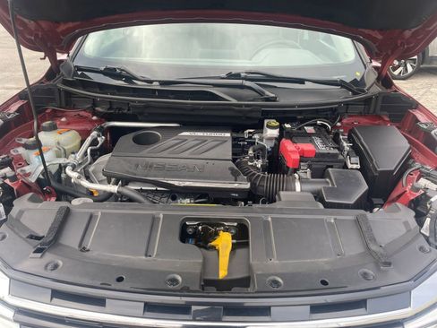 Used 2024 Nissan Rogue SV image 32