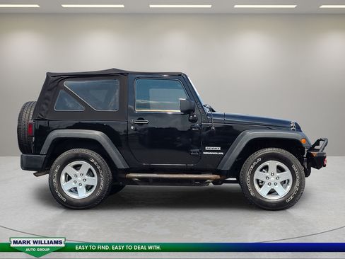 Used 2015 Jeep Wrangler Sport w/ Quick Order Package 24S AWD/4WD image 2