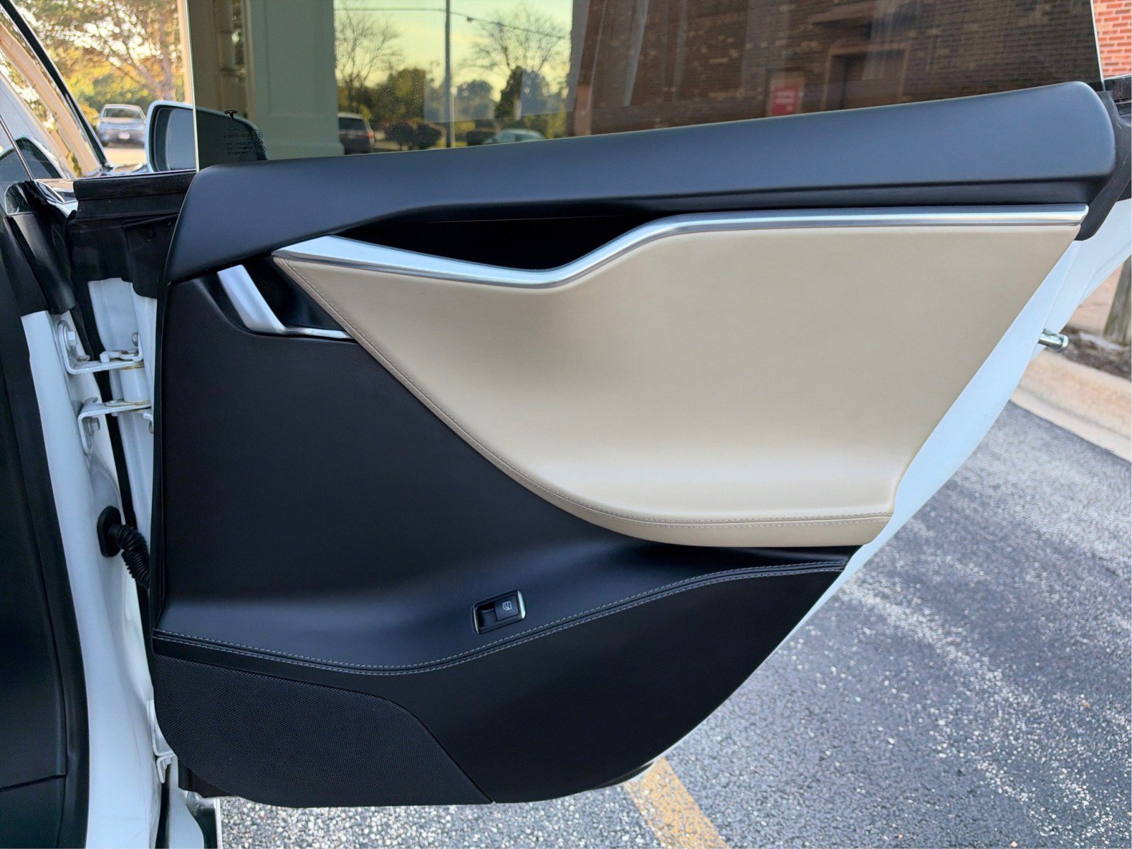 Used 2016 Tesla Model S 75D AWD/4WD image 25