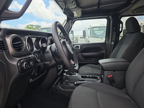 Used 2023 Jeep Wrangler Sport S image 23