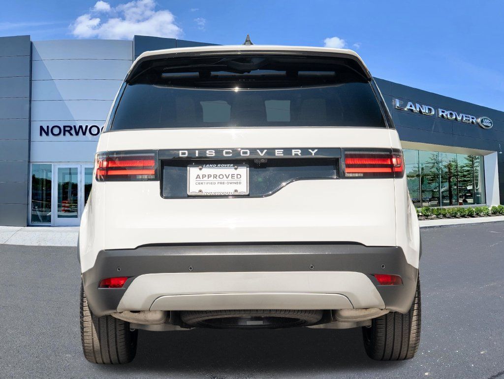 Used 2025 Land Rover Discovery S AWD/4WD image 5