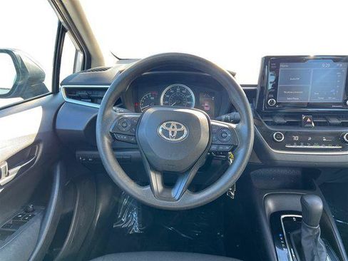 Certified 2022 Toyota Corolla LE image 15