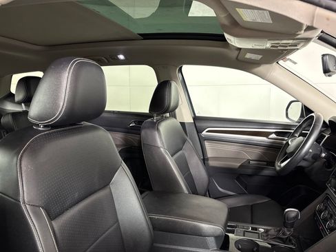 Used 2023 Volkswagen Atlas SE w/ Panoramic Sunroof Package FWD image 19