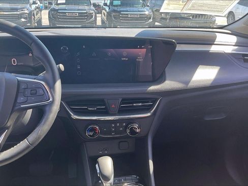 Used 2025 Buick Encore GX Preferred AWD/4WD image 7
