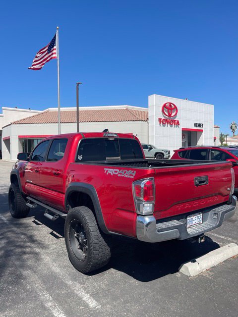 Used 2020 Toyota Tacoma TRD Off-Road AWD/4WD image 6