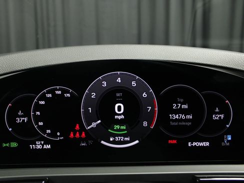 Used 2024 Porsche Cayenne image 36