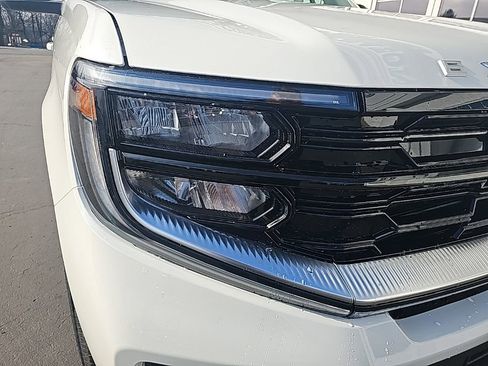 New 2026 Ford Expedition Max Platinum image 7