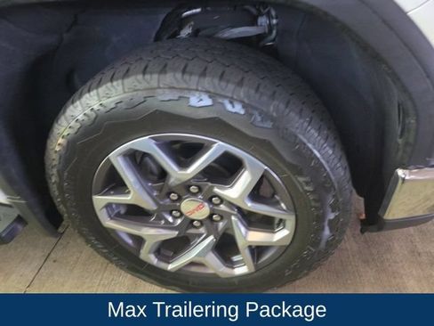 Used 2022 GMC Sierra 1500 SLT w/ SLT Premium Package AWD/4WD image 8