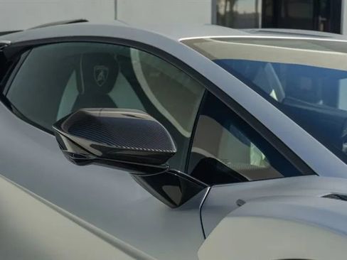 Used 2024 Lamborghini Revuelto image 36