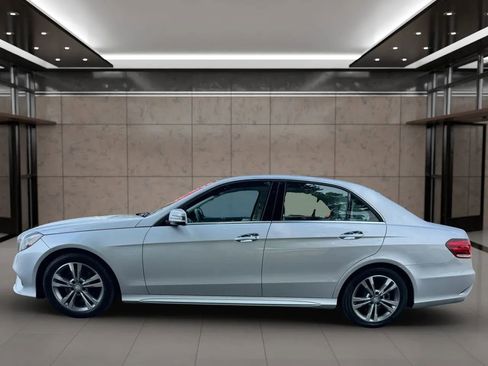 Used 2016 Mercedes-Benz E 350 Sedan w/ Premium Package image 3