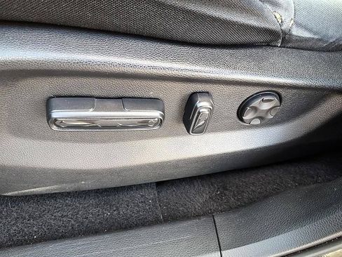 Used 2019 Honda CR-V EX image 17
