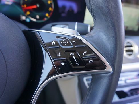 Used 2022 Mercedes-Benz E 350 Sedan image 9
