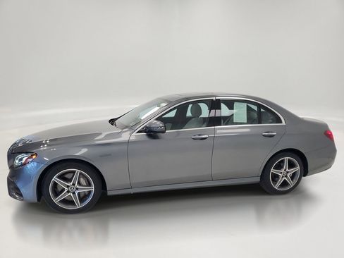 Used 2019 Mercedes-Benz E 300 4MATIC image 4
