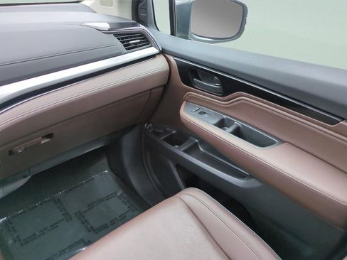 Used 2025 Honda Odyssey Touring image 16