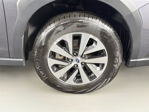 Used 2025 Subaru Outback Premium w/ Popular Package #1A AWD/4WD image 36