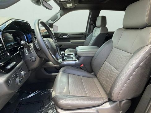 Used 2023 Chevrolet Silverado 1500 ZR2 w/ Technology Package AWD/4WD image 17