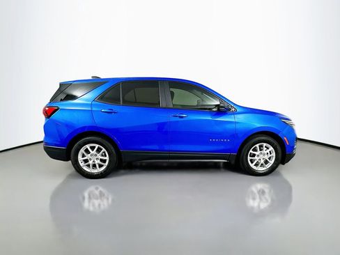 Used 2024 Chevrolet Equinox LS image 4