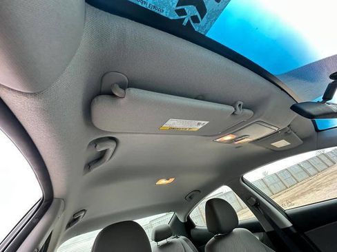 Used 2013 Hyundai Elantra GLS w/ Preferred Pkg image 33