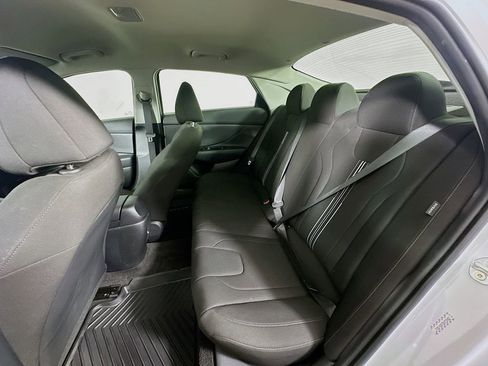 Used 2024 Hyundai Elantra SEL image 14