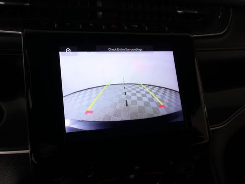 Used 2021 Jeep Grand Cherokee L Laredo RWD image 6