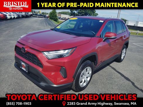 Used 2024 Toyota RAV4 LE AWD/4WD image 3