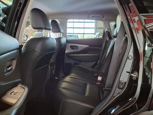 Used 2023 Nissan Murano SV AWD/4WD image 14