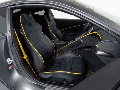 Used 2024 Ferrari Roma image 34