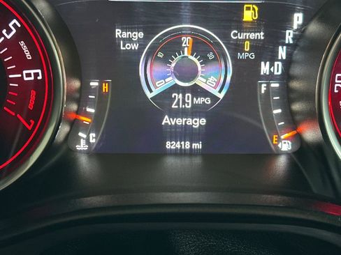 Used 2018 Dodge Challenger SXT image 33