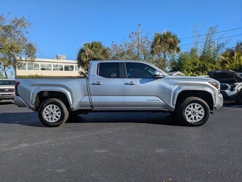 New 2026 Toyota Tacoma SR5 AWD/4WD image 3
