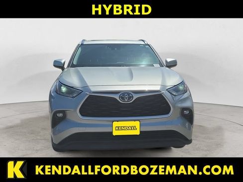 Used 2021 Toyota Highlander XLE AWD/4WD image 8