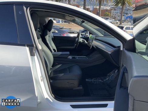 Used 2022 Tesla Model Y Performance image 60