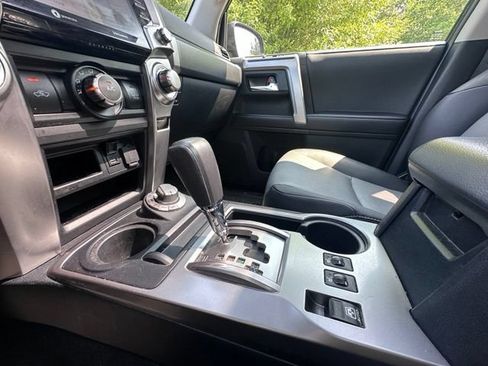 Used 2022 Toyota 4Runner SR5 Premium w/ Moonroof Package AWD/4WD image 16