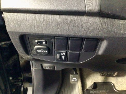 Used 2015 Toyota Prius Four image 16