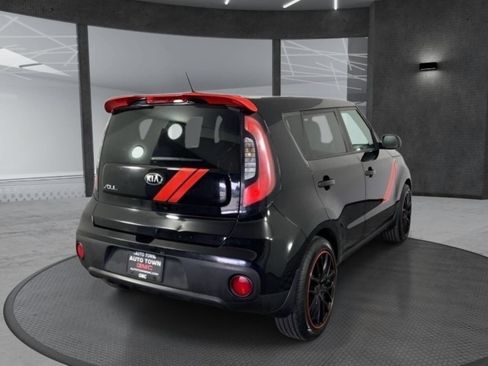 Used 2017 Kia Soul FWD image 3