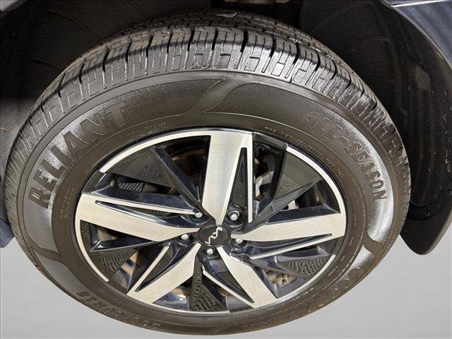 Used 2022 Kia Sorento S w/ Panoramic Sunroof Package FWD image 21