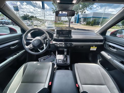 Used 2025 Honda CR-V LX image 19