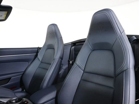Used 2025 Porsche 911 Carrera image 5