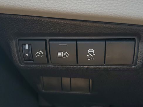 Used 2026 Toyota Corolla Cross L FWD image 29