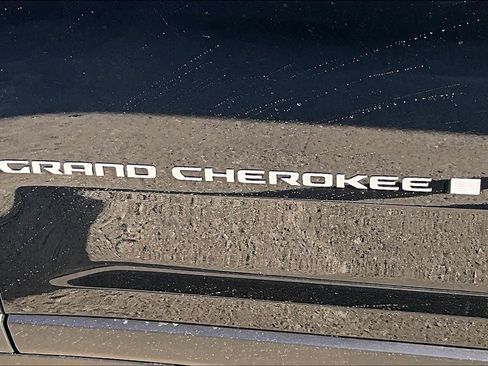 New 2025 Jeep Grand Cherokee L Limited AWD/4WD image 16
