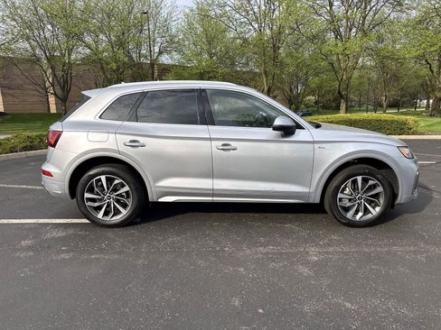 Used 2023 Audi Q5 2.0T Premium Plus w/ Premium Plus Package AWD/4WD image 4