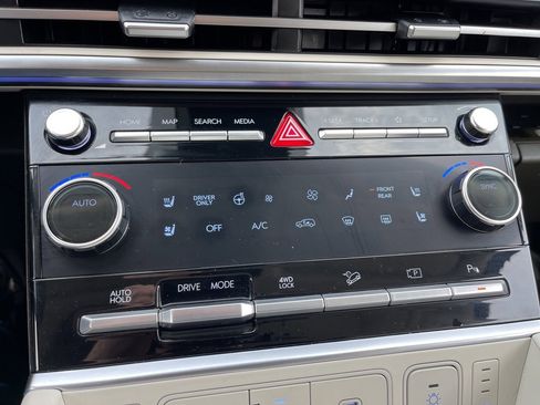 Used 2025 Hyundai Santa Fe Calligraphy image 12