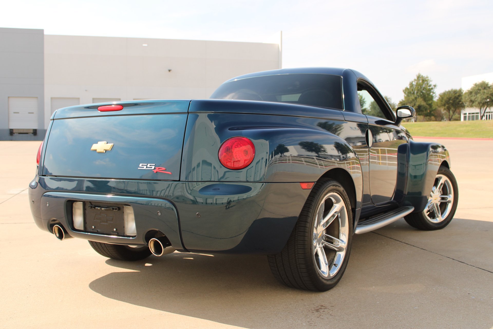 Used 2005 Chevrolet SSR w/ Preferred Equipment Group RWD image 15