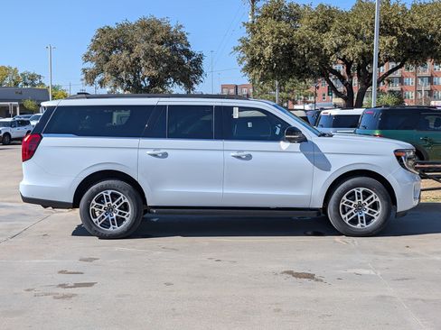 New 2025 Ford Expedition Max Active image 3