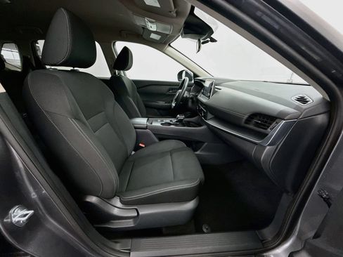 Used 2024 Nissan Rogue S FWD image 31